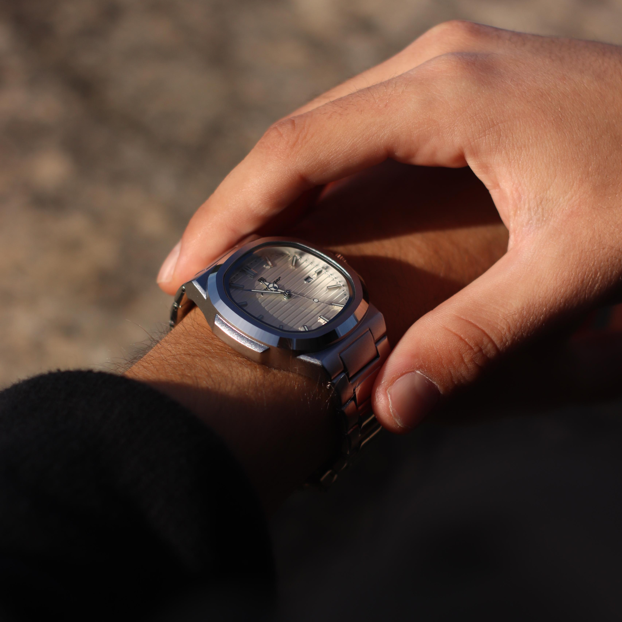 Nautilus 41mm Stainless Steel Quartz Watch - Sapphire Crystal