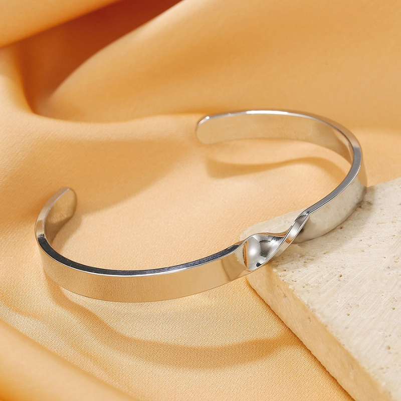 Essence Steel Bracelet Minimalist Elegant Style